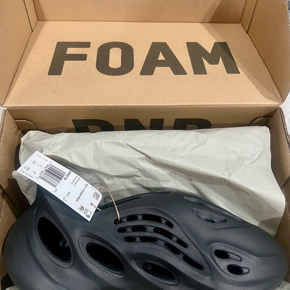 Adidas Yeezy Foam RNR Onyx Black Men’s 8 / Women’s 9.5 NWT